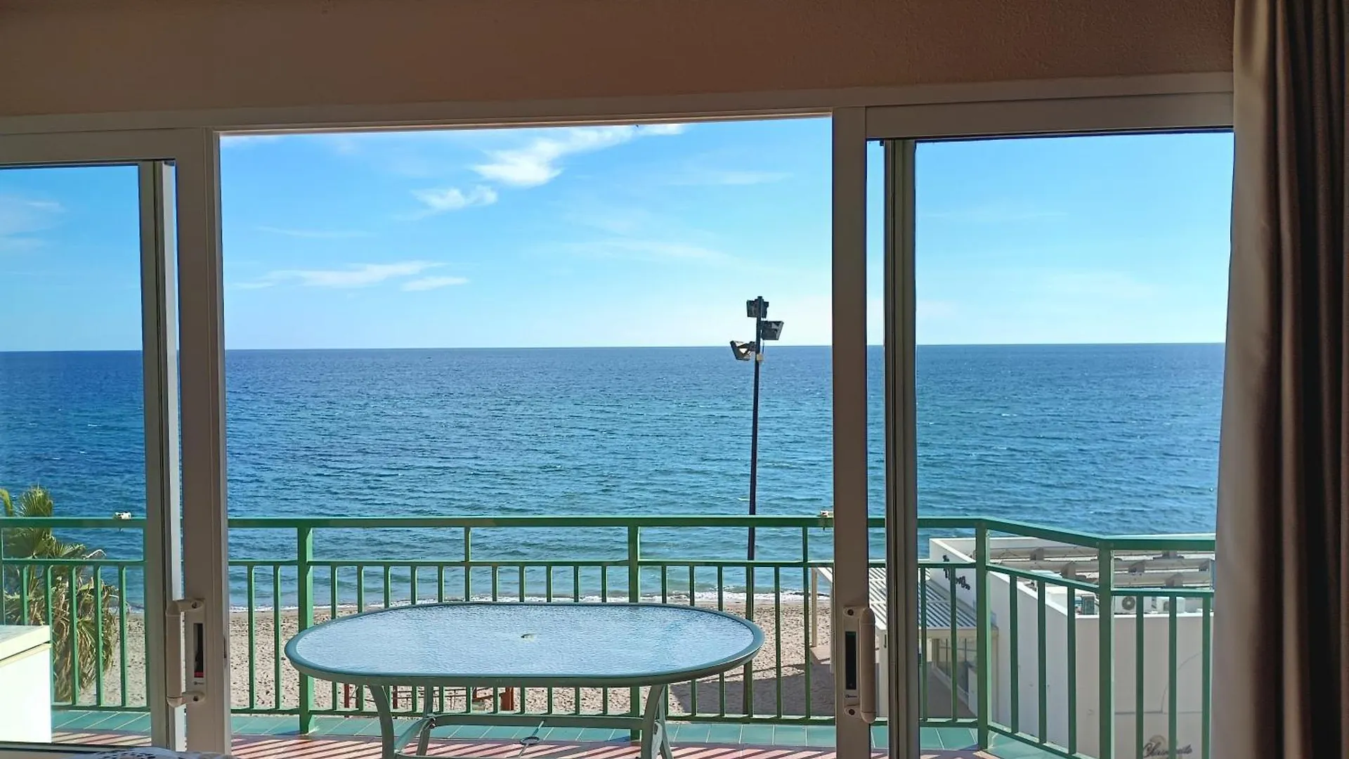 Fuengirola Primera Linea De Playa 펜션
